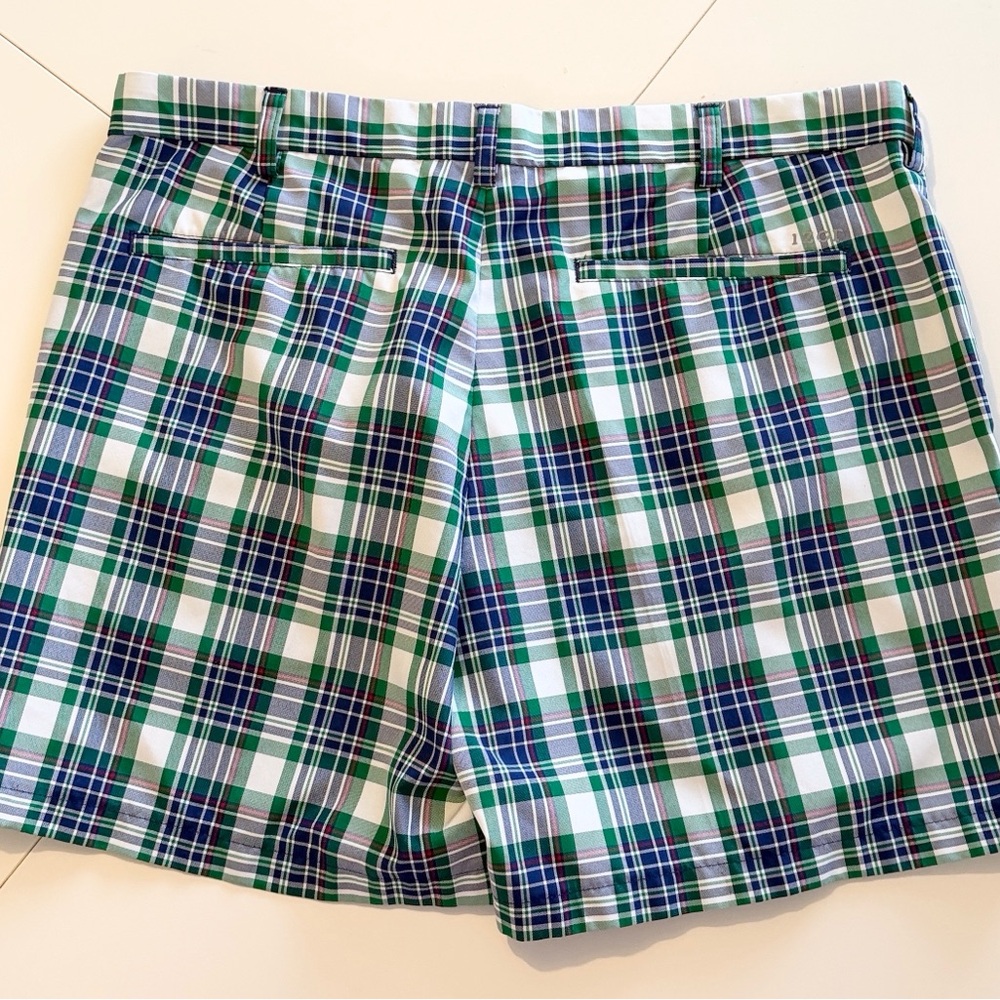 IZOD Golf Shorts 38 - Picture 3 of 9